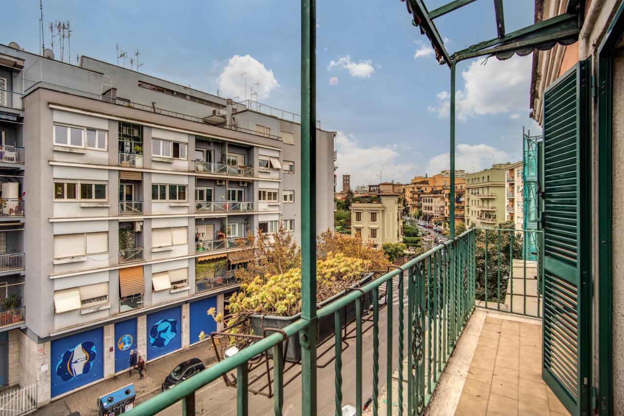 Rr Apartments San Giovanni Рим Екстериор снимка