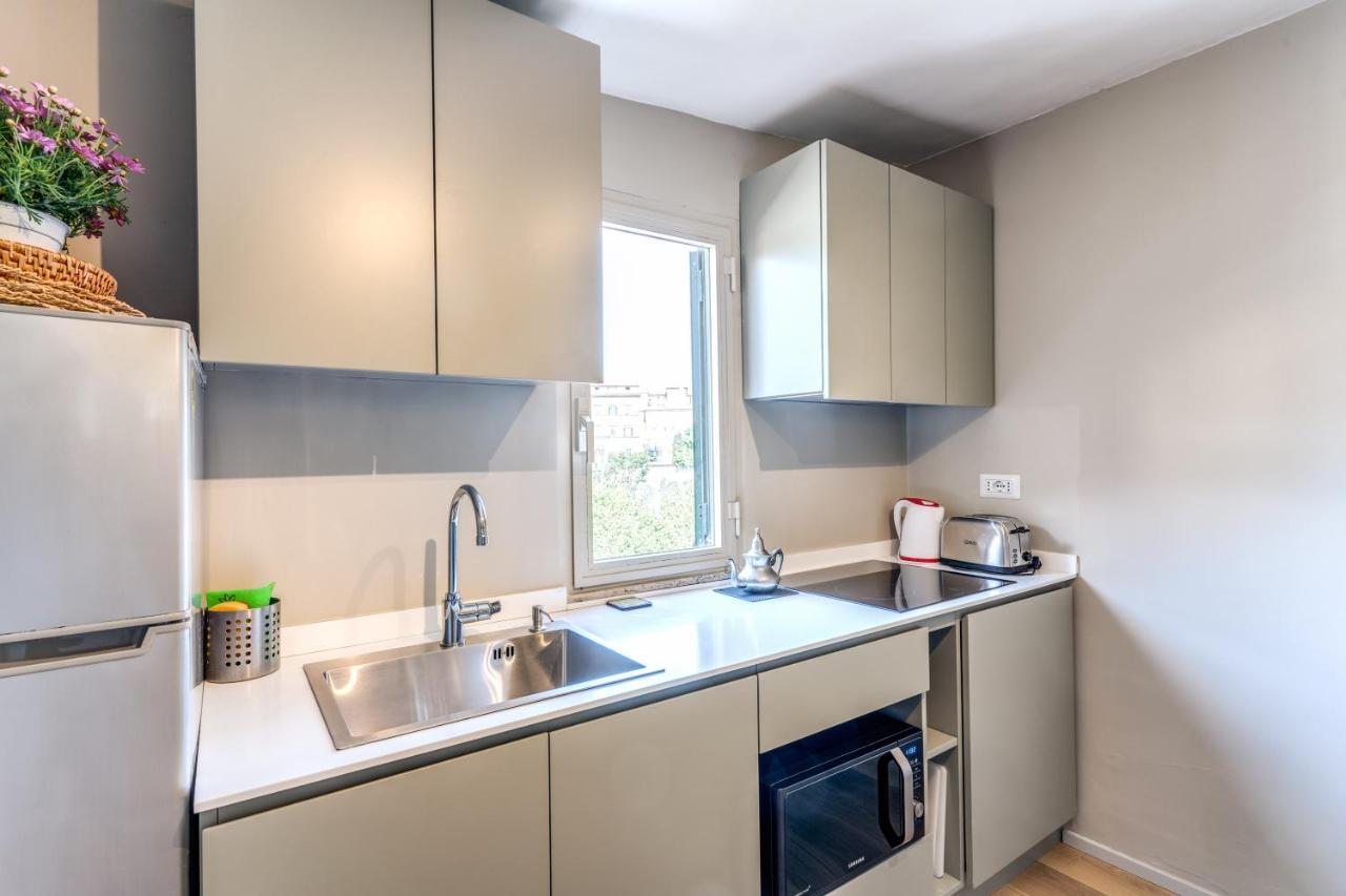 Rr Apartments San Giovanni Рим Екстериор снимка