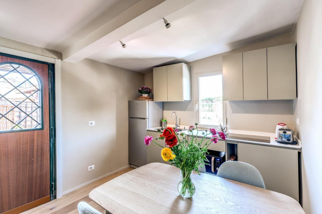 Rr Apartments San Giovanni Рим Екстериор снимка