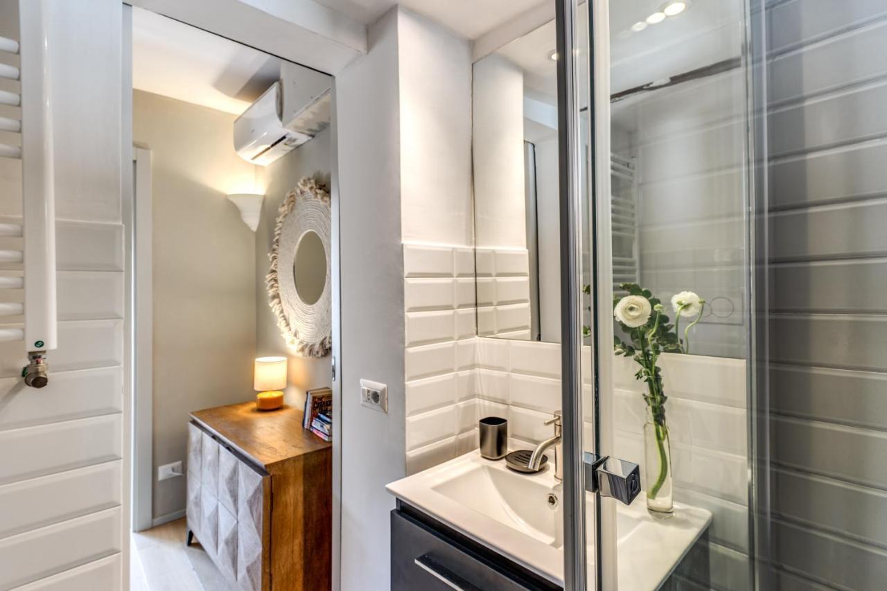 Rr Apartments San Giovanni Рим Екстериор снимка
